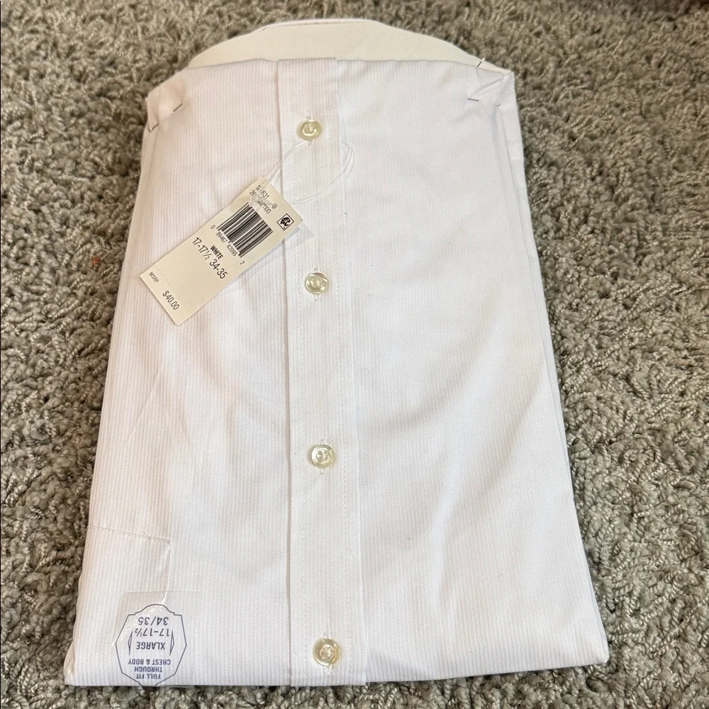 Arrow Men's Classic White Dress Shirt (XL) - Picture 6 of 6